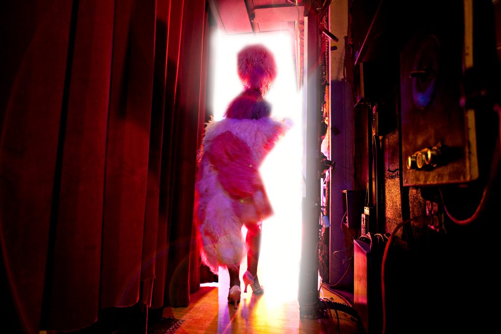 16 Ja Nugget Showgirl 2